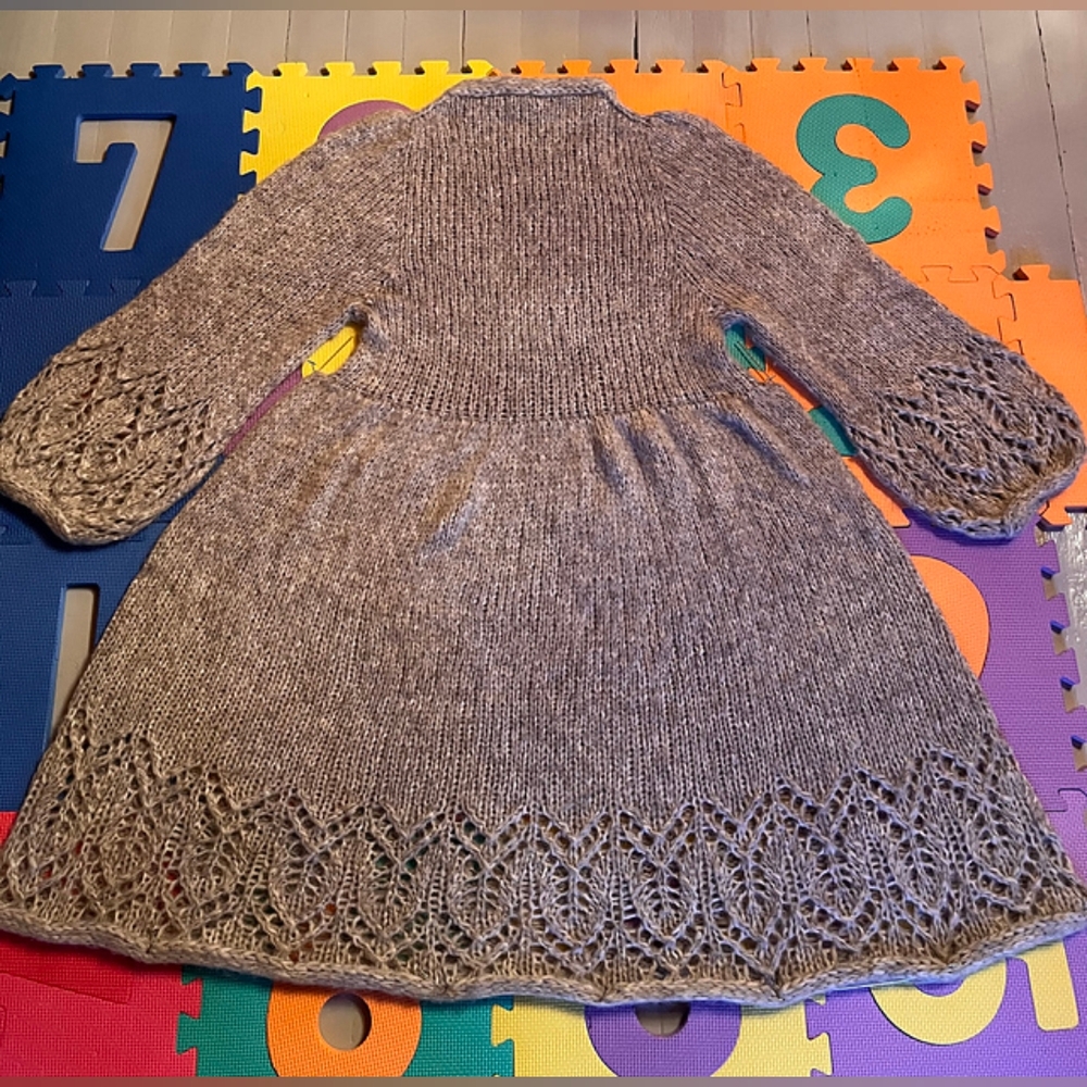 Augustins no. 21 Holiday Dress - Picture 7 of 9